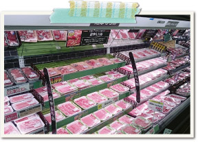 大切に育てられた「薩摩もち豚」は、品質と鮮度を保持し、皆様の食卓へお届けしています。